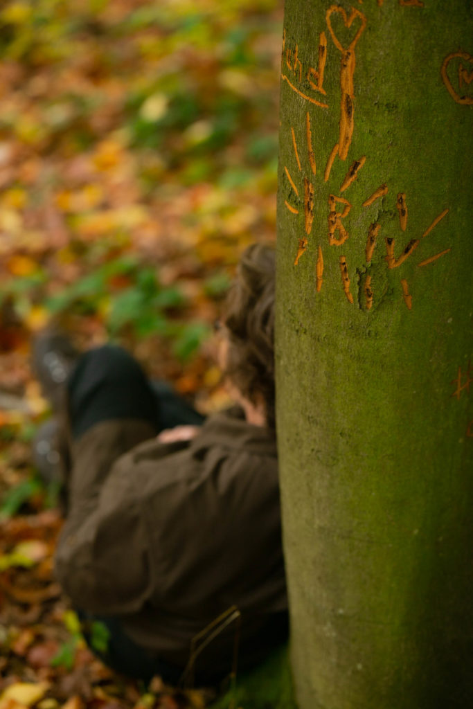 Jägerin im Wald, derbesteaugenblick.de